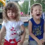 Kinder sagen das. Dima und Alisa