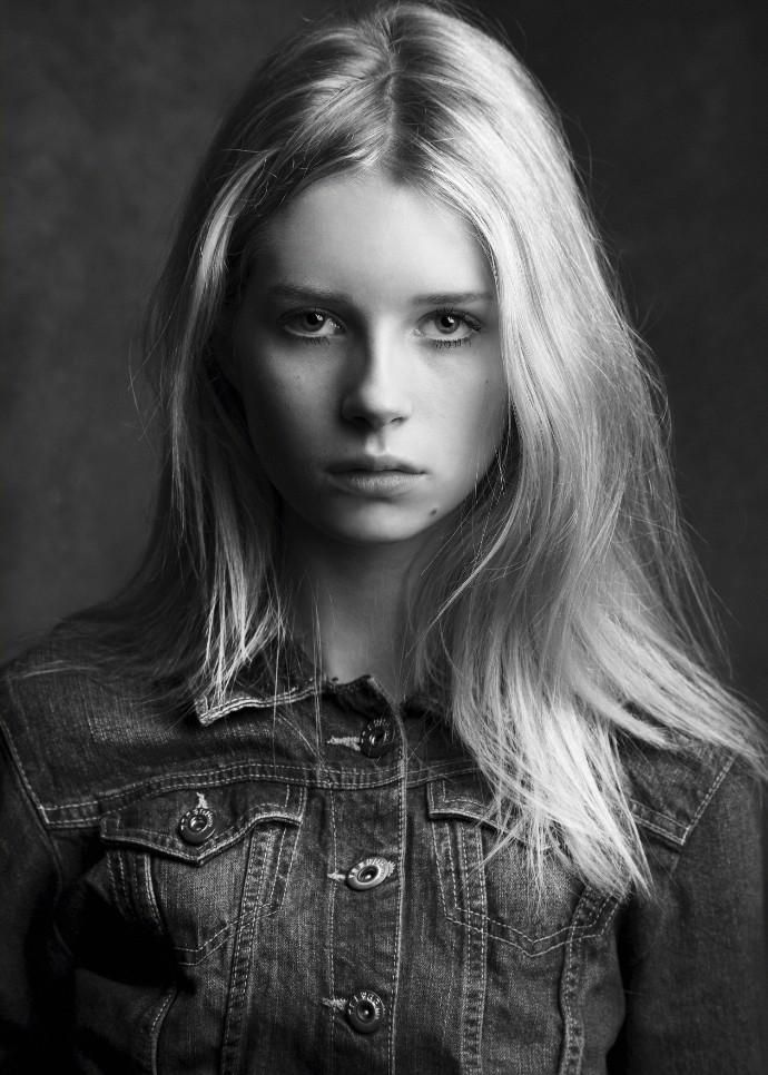 lottie moss